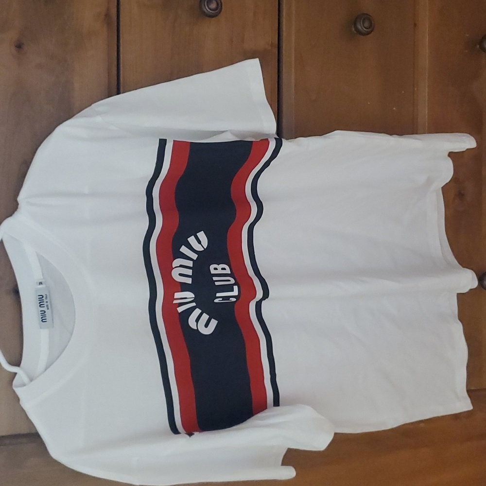Lady's tee shirt